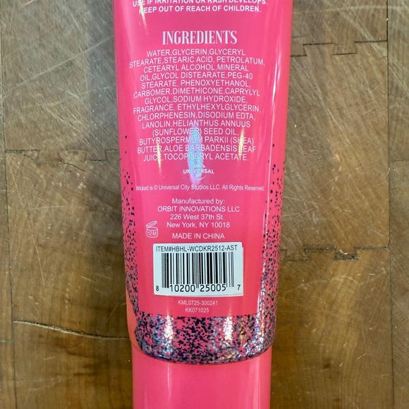 Wicked Pink Strawberry Lotion Hair Care Pink Brush Comb & Mirror Set NEW - Picture 11 of 11